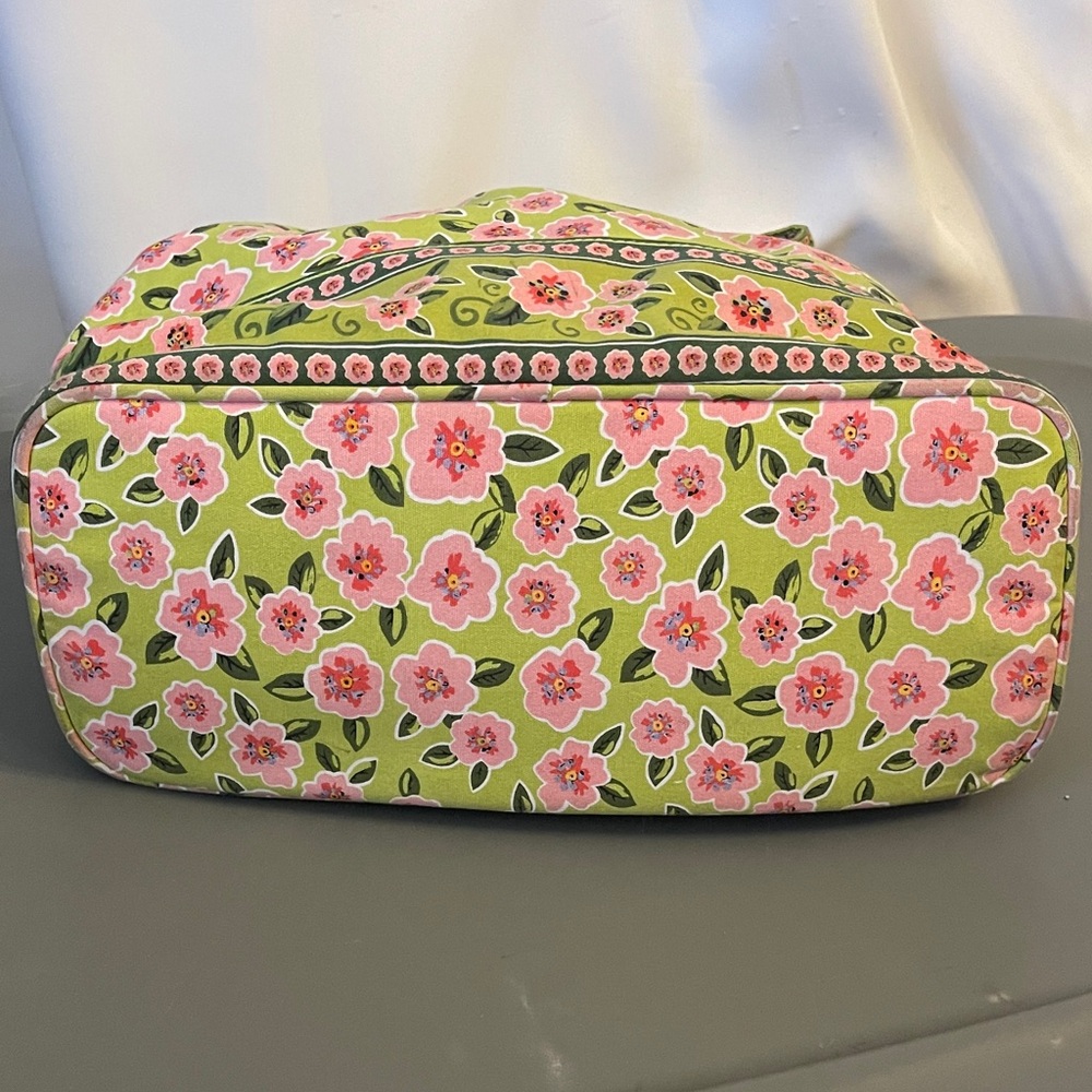 MaggiB Floral Handbag - Picture 4 of 12